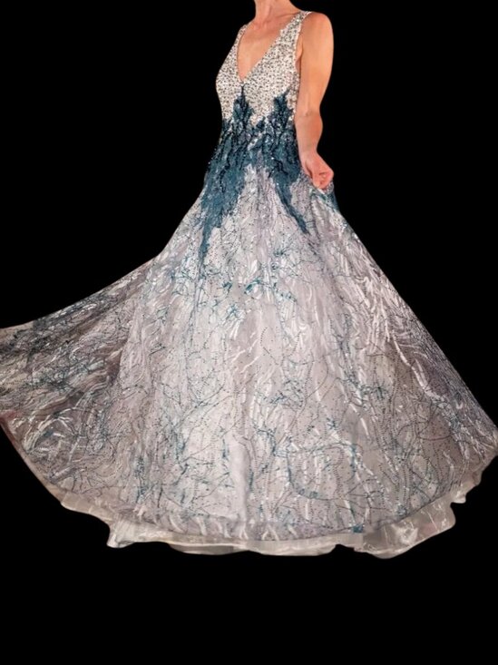 Pol’ Atteu “Enigmatic Presence” - Sz 4 - As Seen On Oscar Winner Karen Toliver